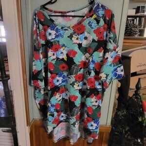 💥3 for $13!💥 Women's LuLaRoe Irma Floral | Size 2X
